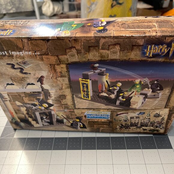 LEGO 4733 HARRY POTTER THE DUELING CLUB - NEW SEALED BOX - Picture 3 of 5